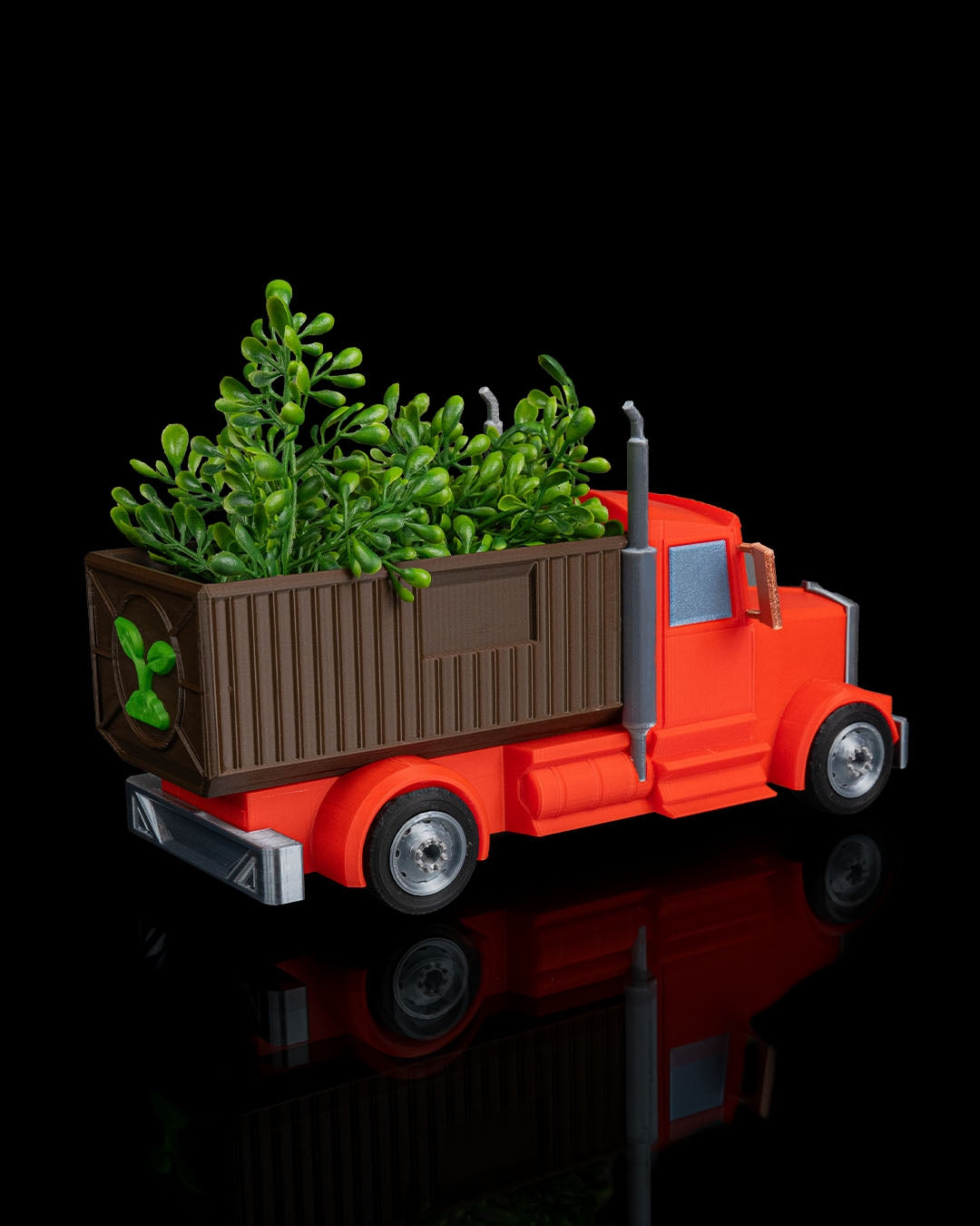 🚛 Dump Truck Plant Pot – Add a Fun, Industrial Touch to Your Decor!