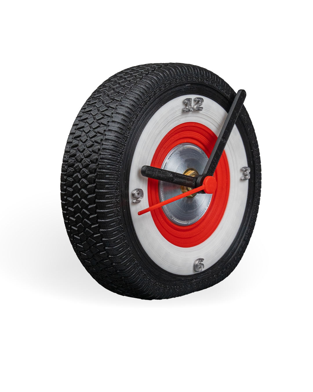 🕰️ Vintage Tire Wall Clock – Classic Automotive Style for Your Space